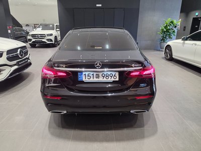 MERCEDES-BENZ E-CLASS - 3
