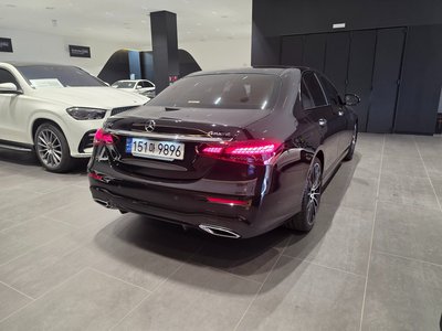 MERCEDES-BENZ E-CLASS - 5