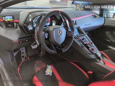 LAMBORGHINI AVENTADOR - 3