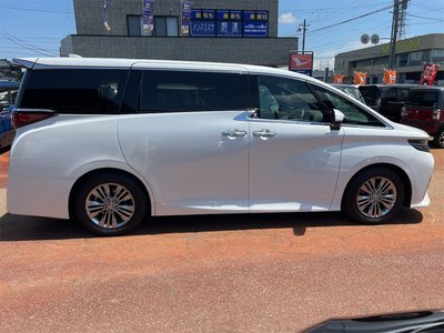 2024 Toyota ALPHARD photo 10
