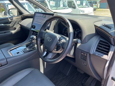 2024 Toyota ALPHARD thumbnail 38