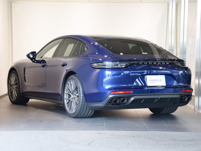PORSCHE PANAMERA - 4