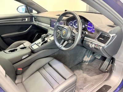 PORSCHE PANAMERA - 8