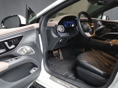 MERCEDES-BENZ EQS - 10