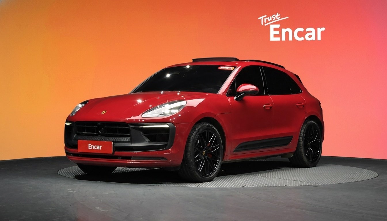 PORSCHE MACAN - View 1