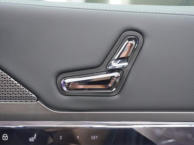 صورة مصغرة 32 لـ 2025 BMW I7