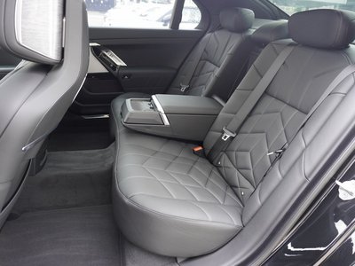 صورة مصغرة 39 لـ 2025 BMW I7
