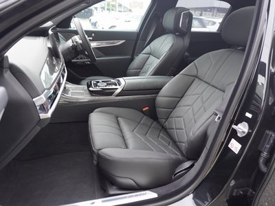 صورة مصغرة 41 لـ 2025 BMW I7
