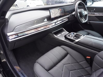 صورة مصغرة 42 لـ 2025 BMW I7