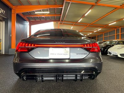 AUDI RS E-TRON GT - 6