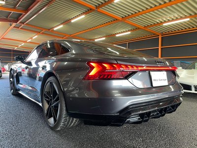 AUDI RS E-TRON GT - 9