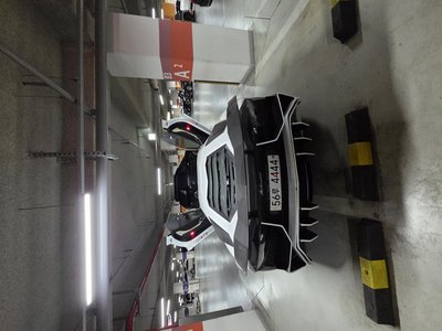 صورة 3 لـ 2013 Lamborghini AVENTADOR