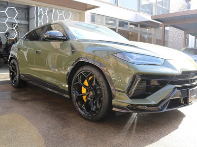LAMBORGHINI URUS - 7