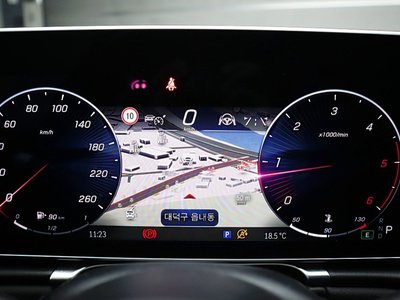MERCEDES-BENZ S-CLASS - 8