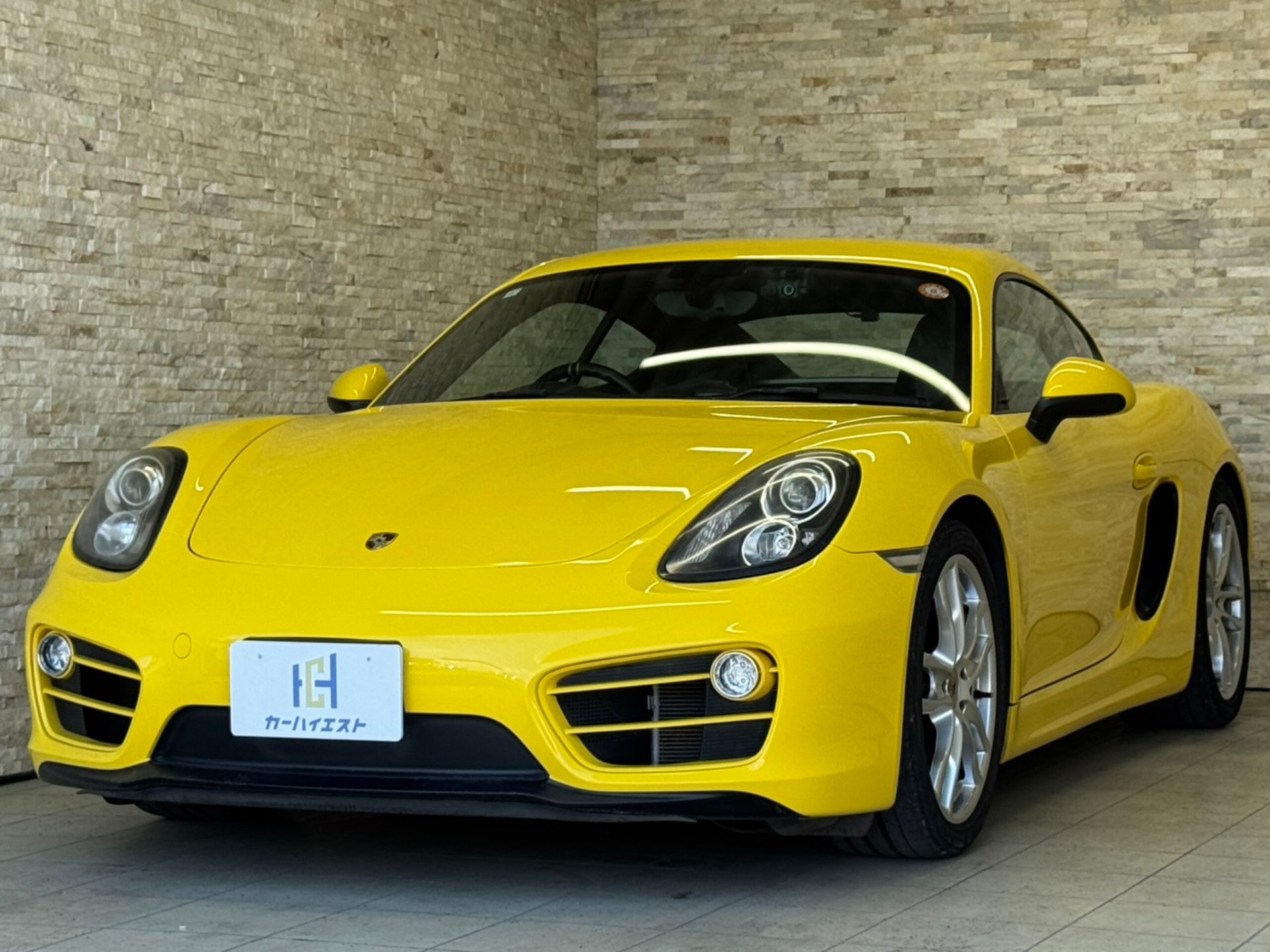 PORSCHE CAYMAN - View 1