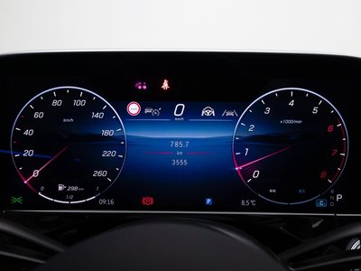 MERCEDES-BENZ E-CLASS - 8