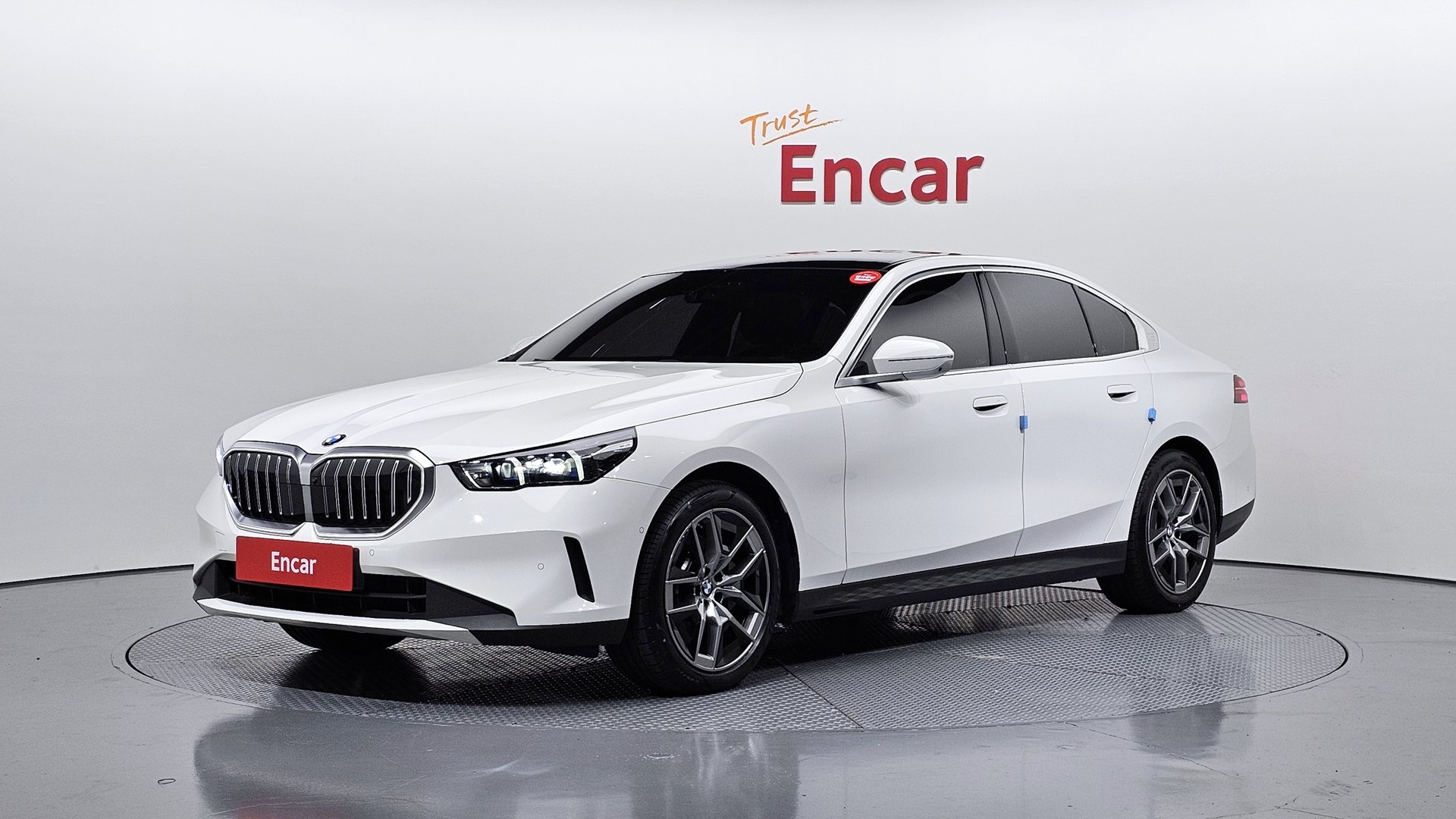 BMW 5 SERIES - View 1