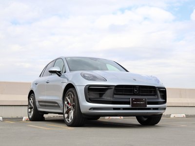 PORSCHE MACAN - 1