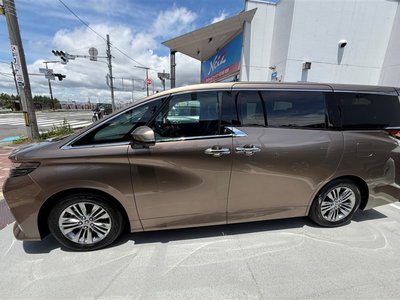 2025 Toyota ALPHARD — миниатюра 32