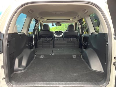 TOYOTA LAND CRUISER PRADO - 10