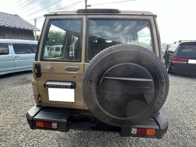 TOYOTA LAND CRUISER 70 - 5