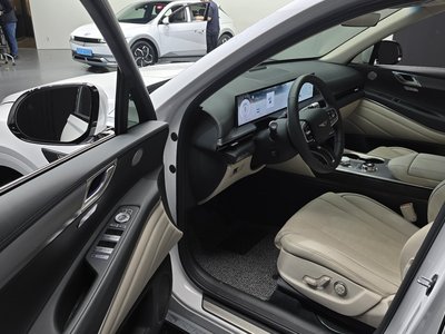GENESIS GV80 - 10