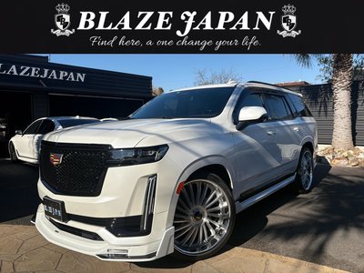 CADILLAC ESCALADE - 1