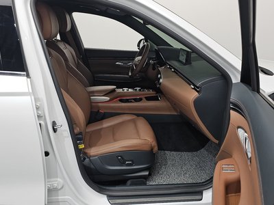 2023 Genesis GV70 — миниатюра 16