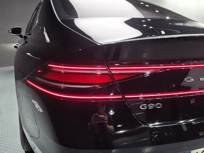صورة 10 لـ 2022 Genesis G90 (RS4)