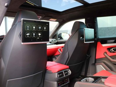 LAMBORGHINI URUS - 8