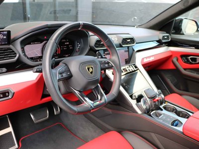 LAMBORGHINI URUS - 6