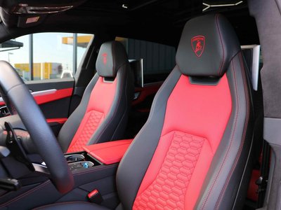 LAMBORGHINI URUS - 7