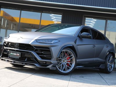 LAMBORGHINI URUS - 2