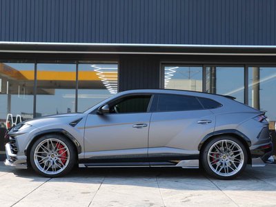 LAMBORGHINI URUS - 3