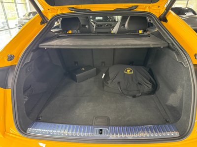 LAMBORGHINI URUS - 6
