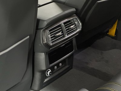 LAMBORGHINI URUS - 5