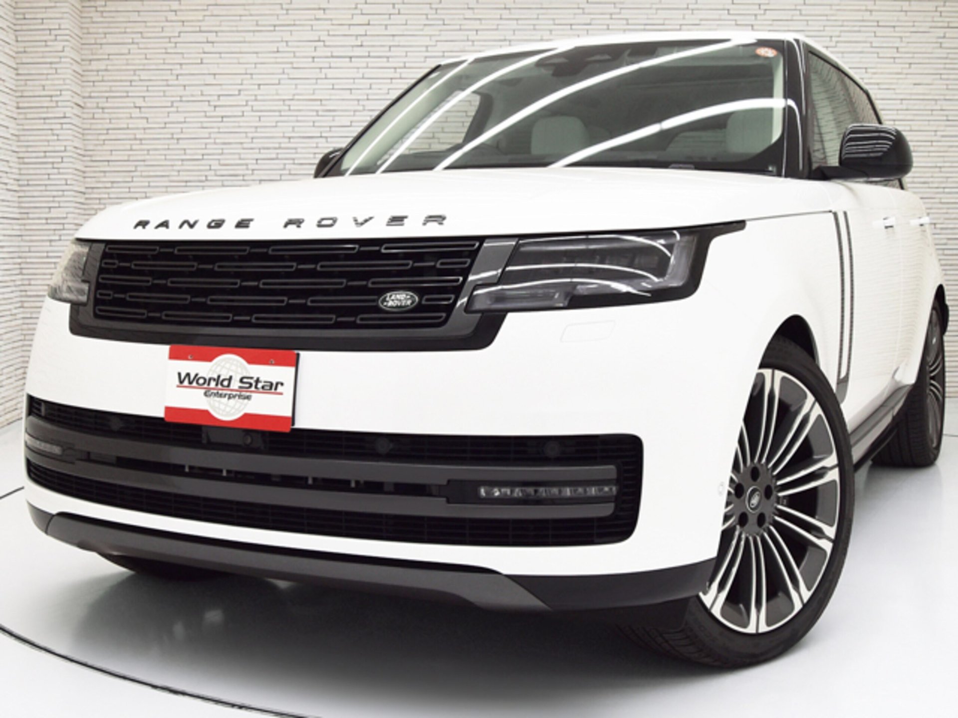LAND ROVER RANGE ROVER - View 1