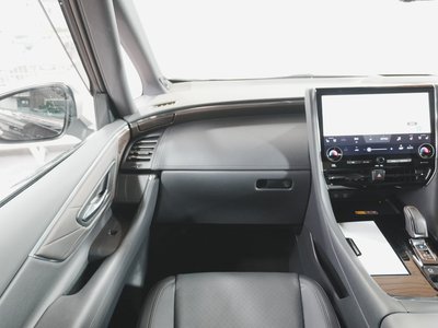 TOYOTA VELLFIRE - 9