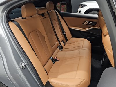 2025 BMW 3 SERIES thumbnail 16