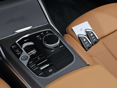 2025 BMW 3 SERIES thumbnail 12