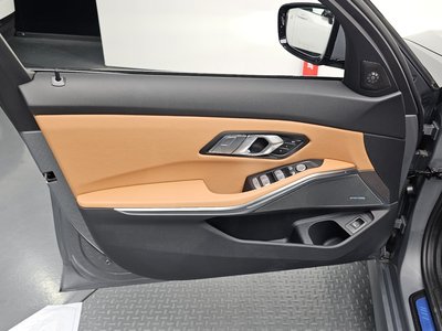 2025 BMW 3 SERIES thumbnail 14
