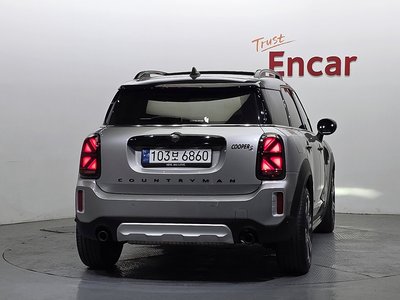 MINI COUNTRYMAN - 4