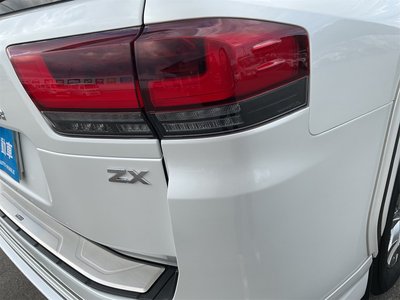 TOYOTA LAND CRUISER 300 - 10