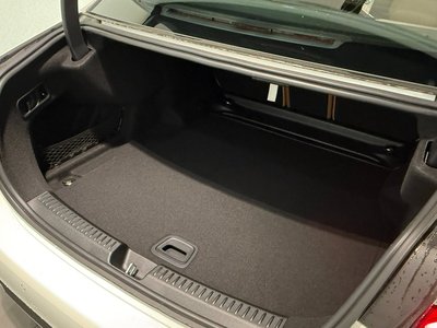 MERCEDES-BENZ E-CLASS - 7
