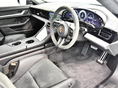 2025 Porsche TAYCAN 照片 9