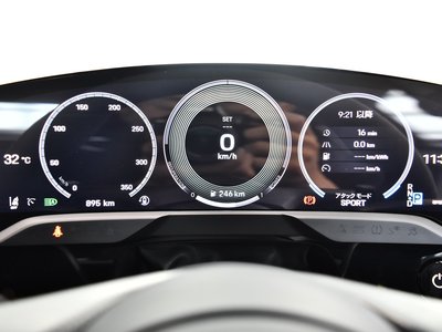 2025 Porsche TAYCAN thumbnail 17