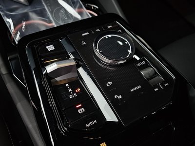 صورة 9 لـ 2025 BMW 5 SERIES