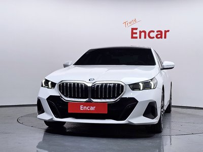 صورة 2 لـ 2025 BMW 5 SERIES