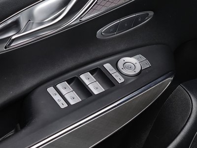 2022 Genesis ELECTRIFIED GV70 — миниатюра 20
