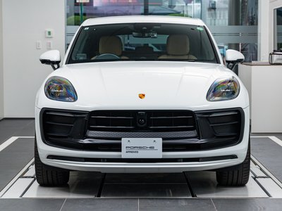PORSCHE MACAN - 3
